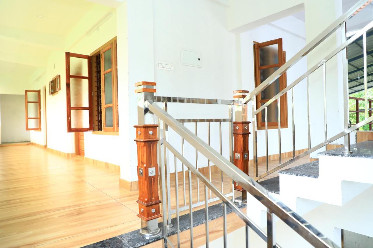 Water Gate Tourist Home And Resorts Mundrothuruth 외부 사진