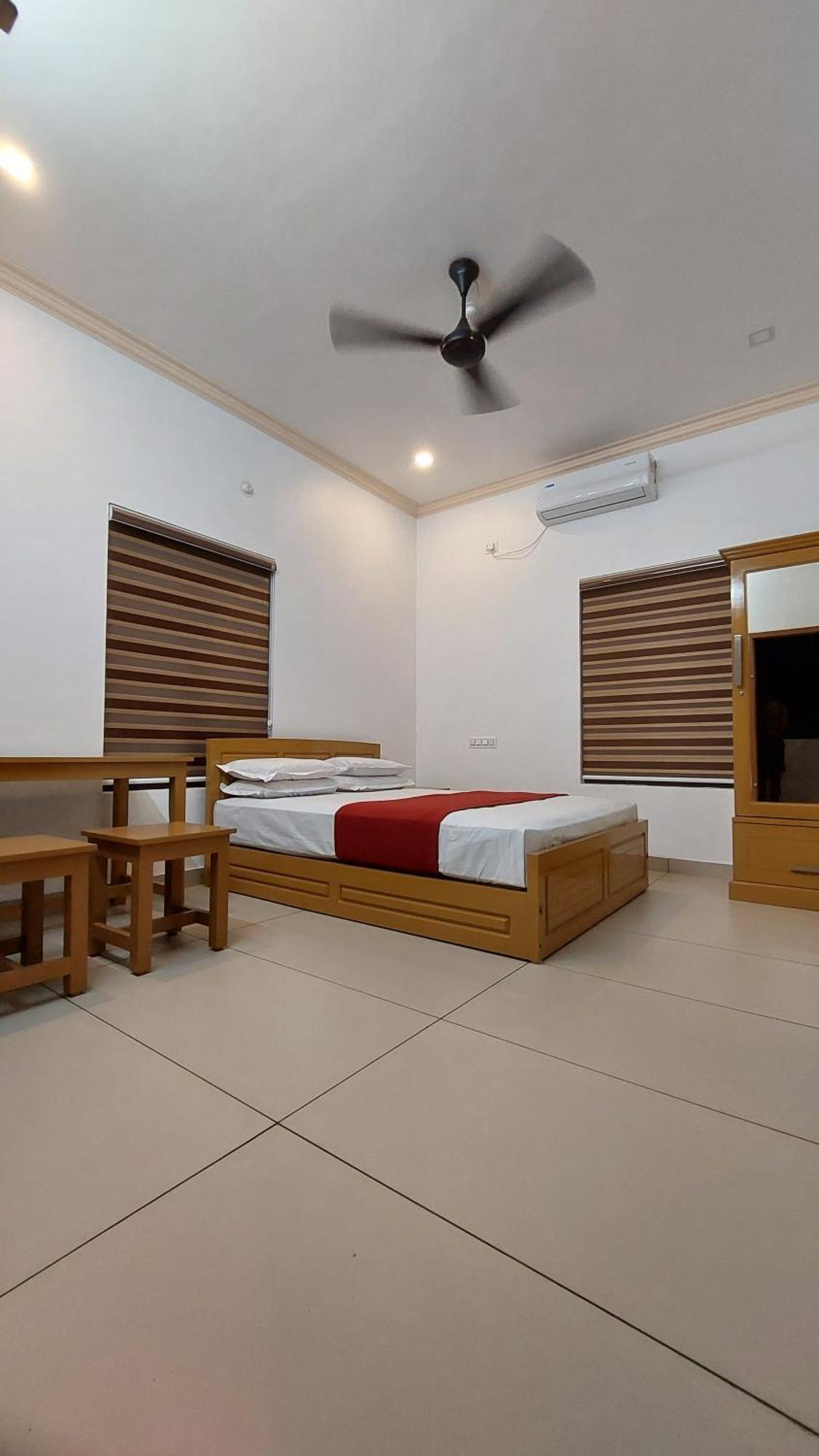 Water Gate Tourist Home And Resorts Mundrothuruth 외부 사진