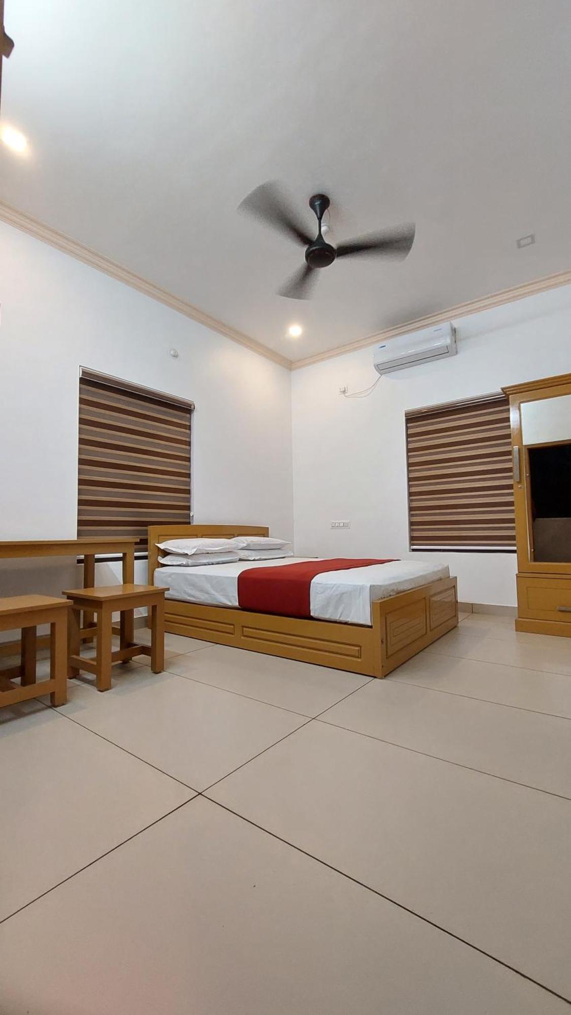 Water Gate Tourist Home And Resorts Mundrothuruth 외부 사진