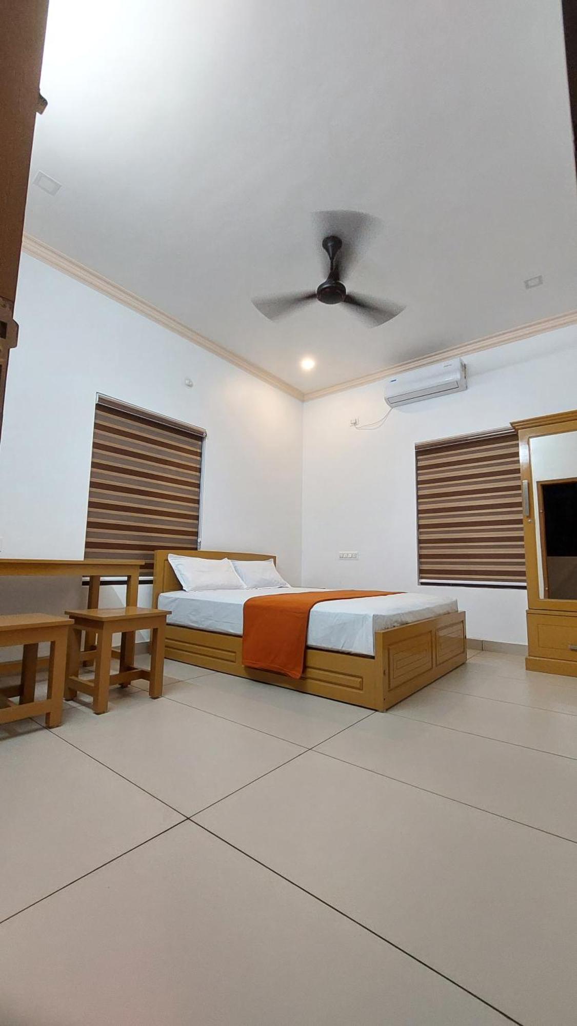 Water Gate Tourist Home And Resorts Mundrothuruth 외부 사진